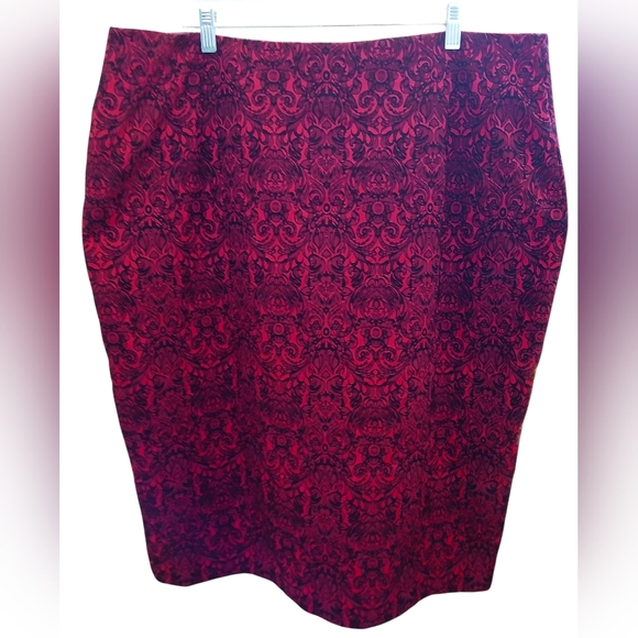 Worthington Women's Red Black Jacquard Pencil Skirt-Size 18W EUC - Picture 3 of 5